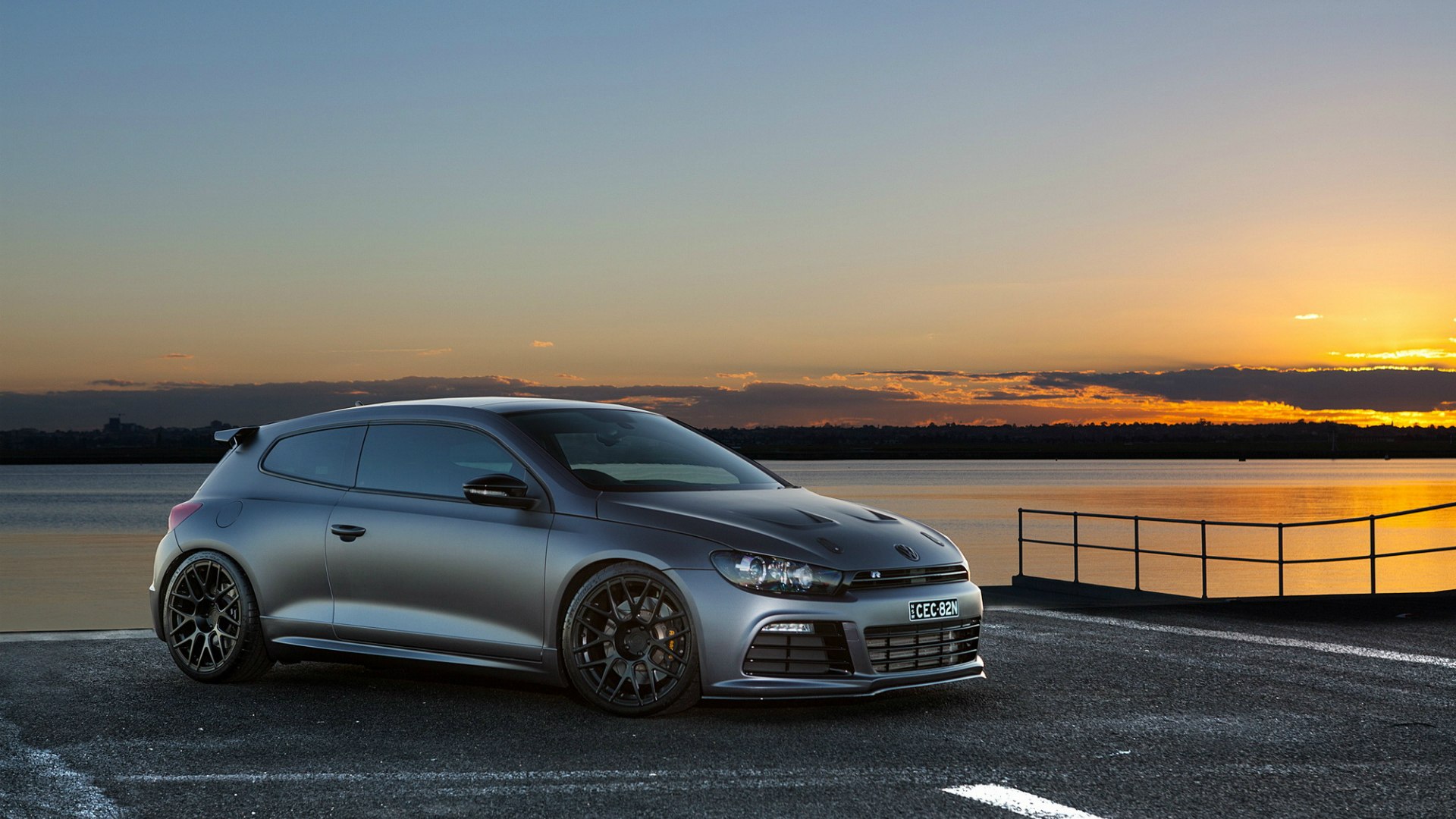 Volkswagen Golf Scirocco r