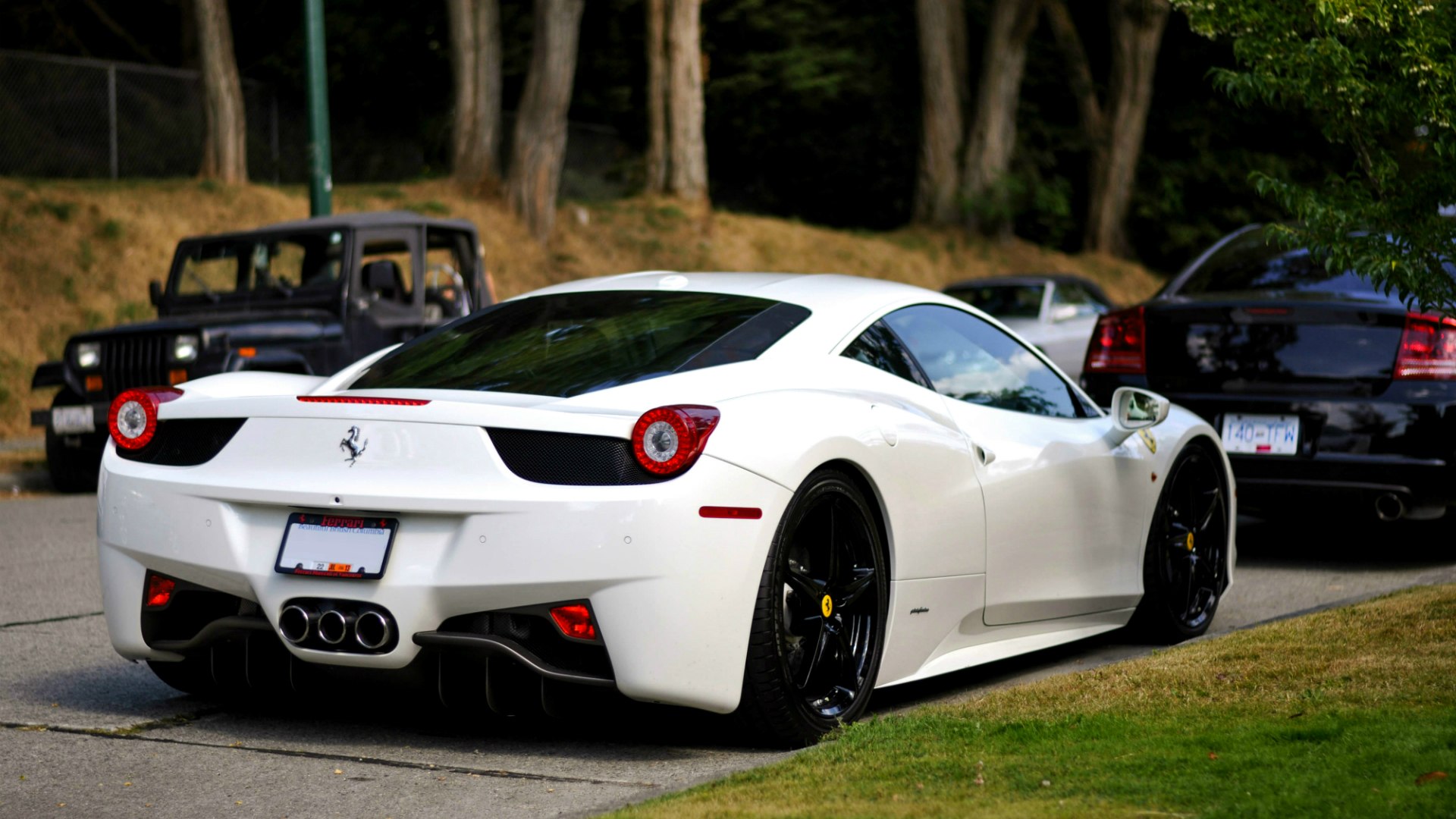 Ferrari 488 GTB белая