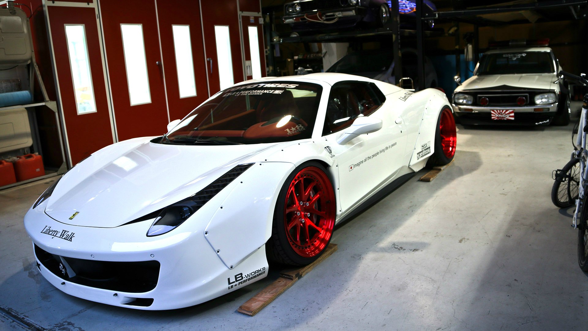 Ferrari 458 белая