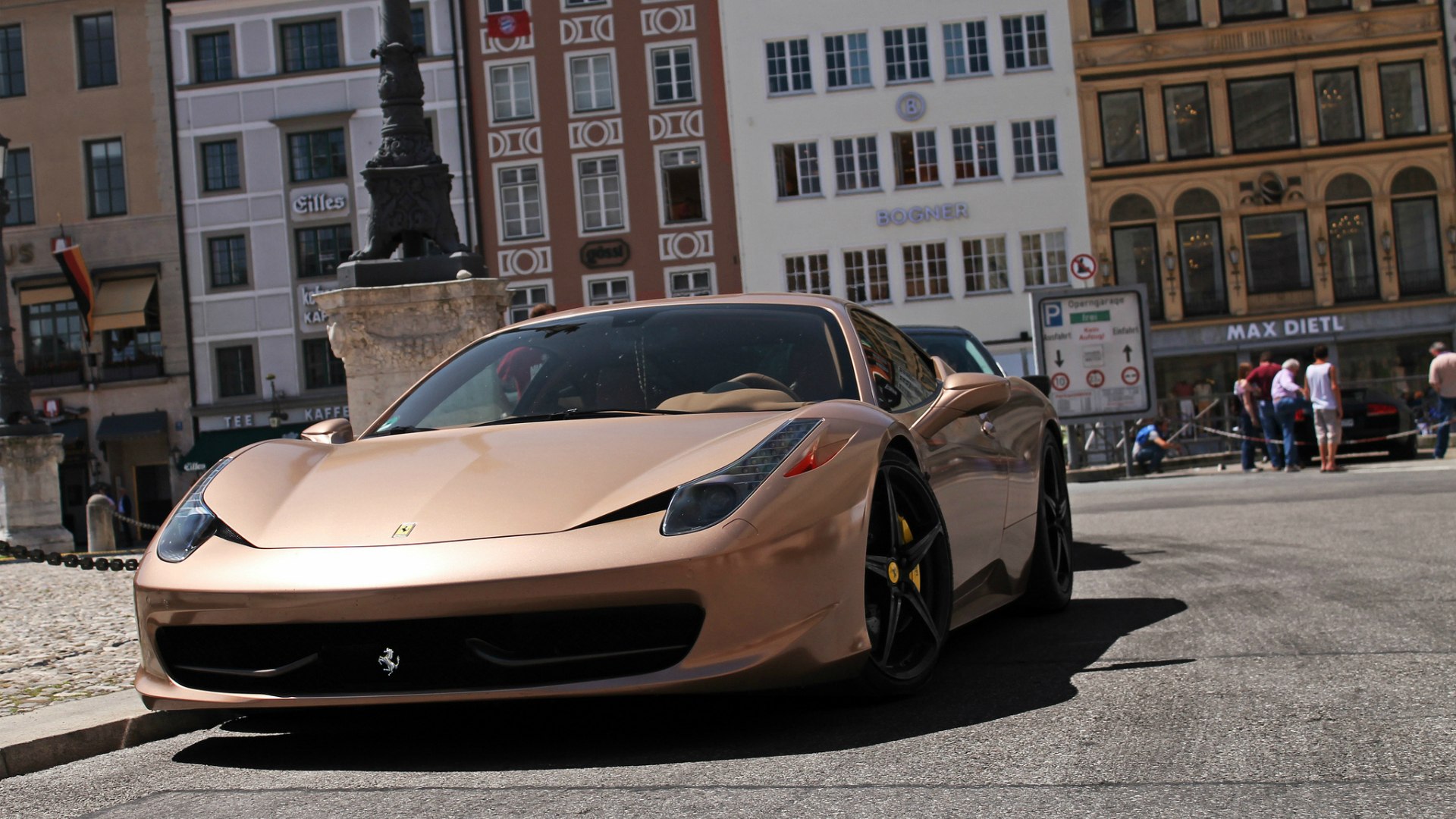 Ferrari 458 Italia фиолетовая