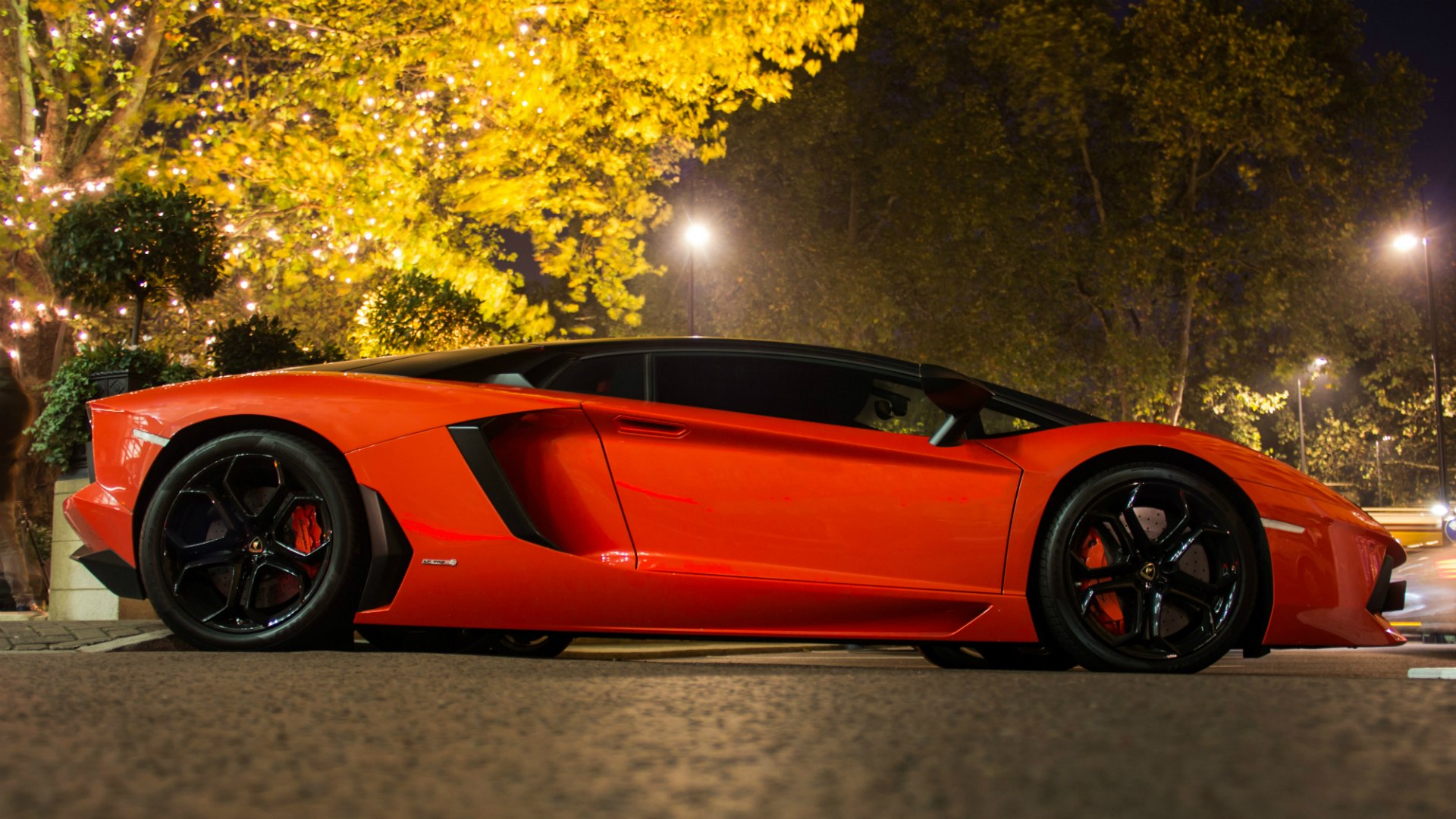 Lamborghini Aventador lp700 4 оранжевый