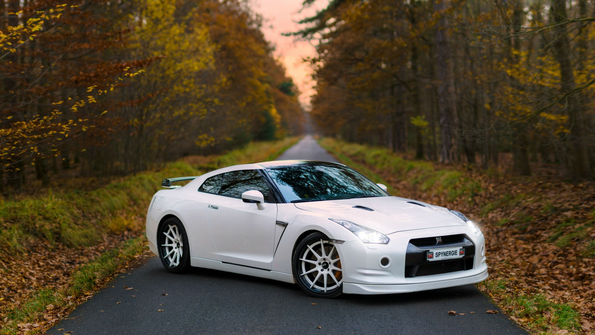 Nissan GTR r35 дождь