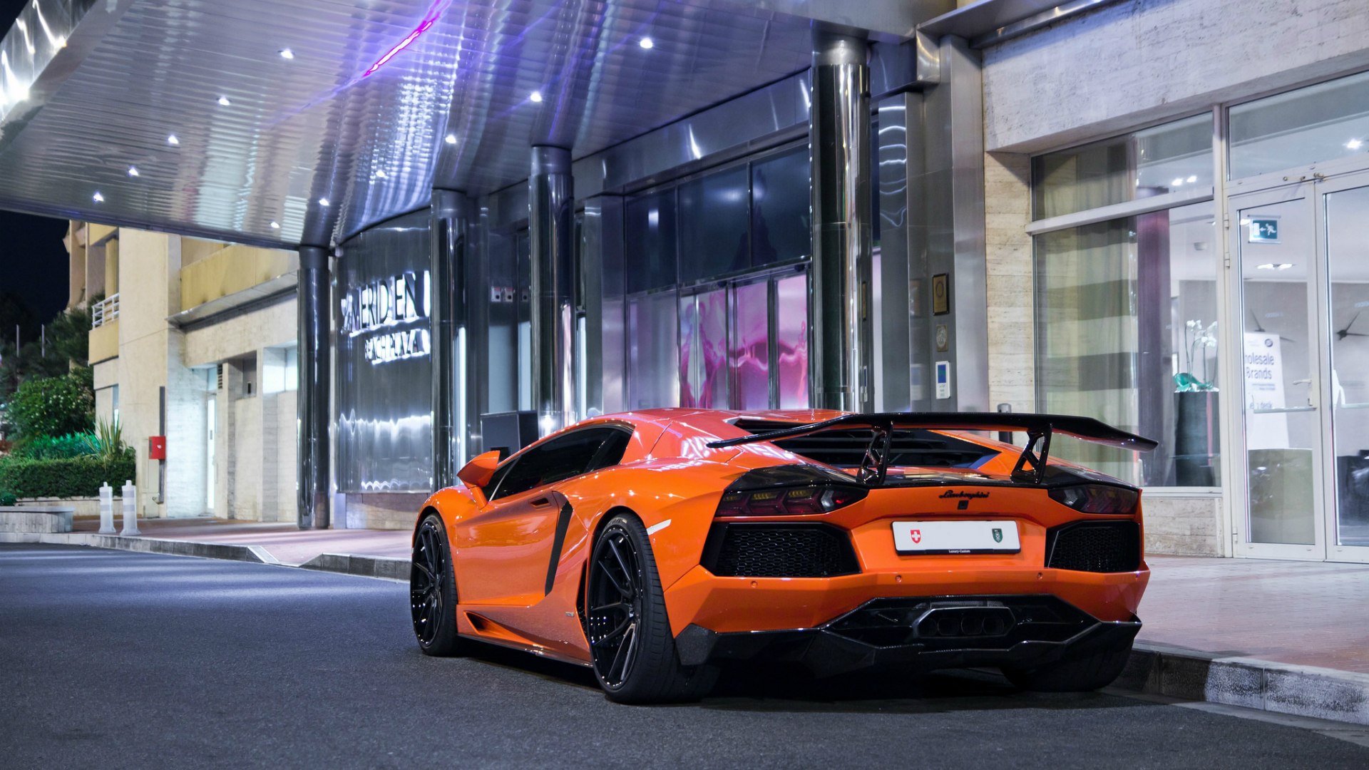 Lamborghini Aventador lp700 черная сзади