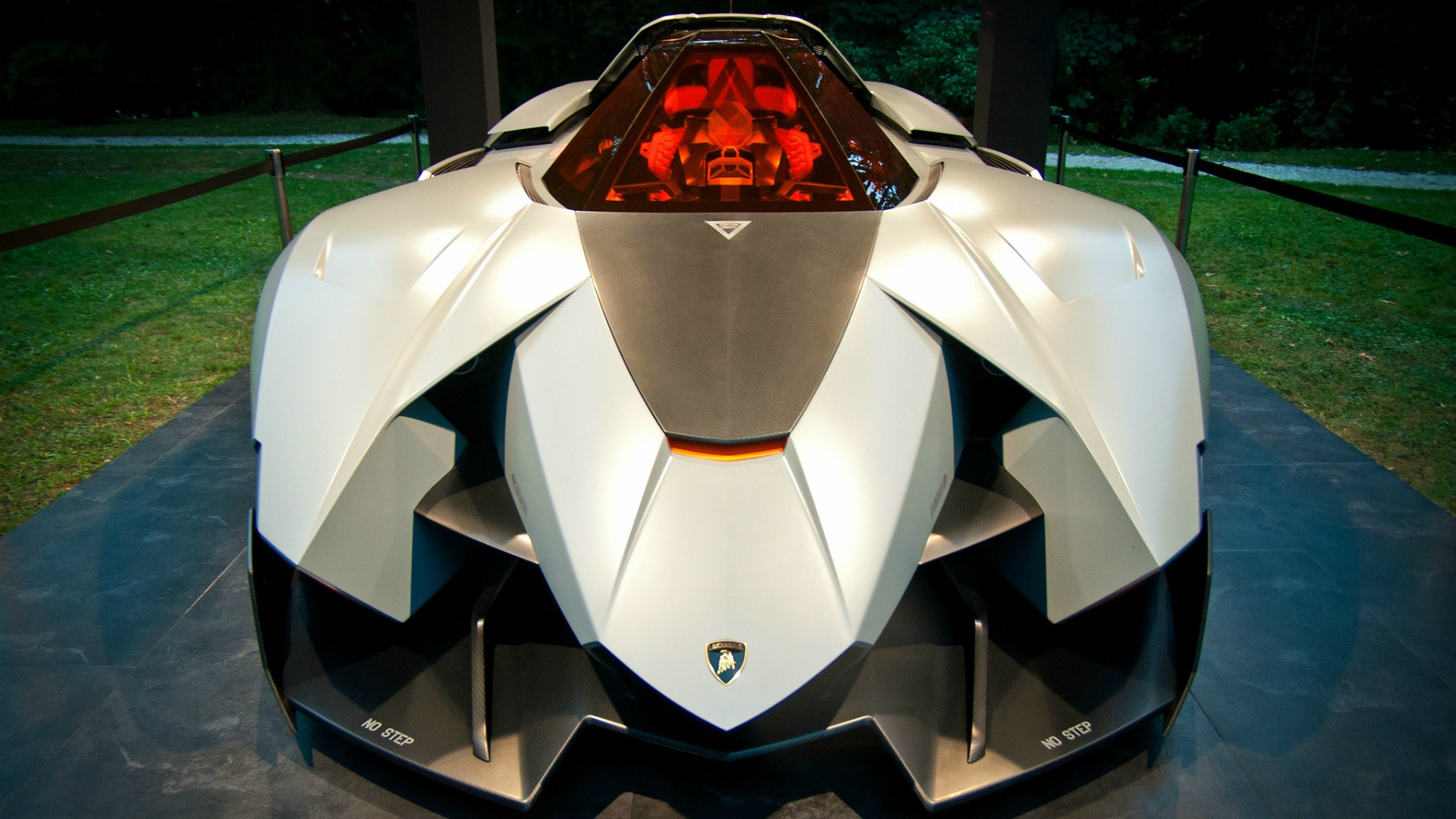 Машина Lamborghini Egoista