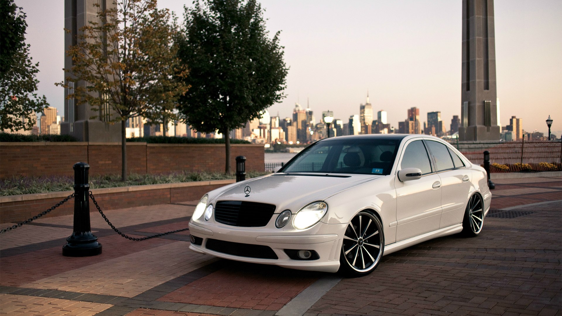 Mercedes w211 AMG old