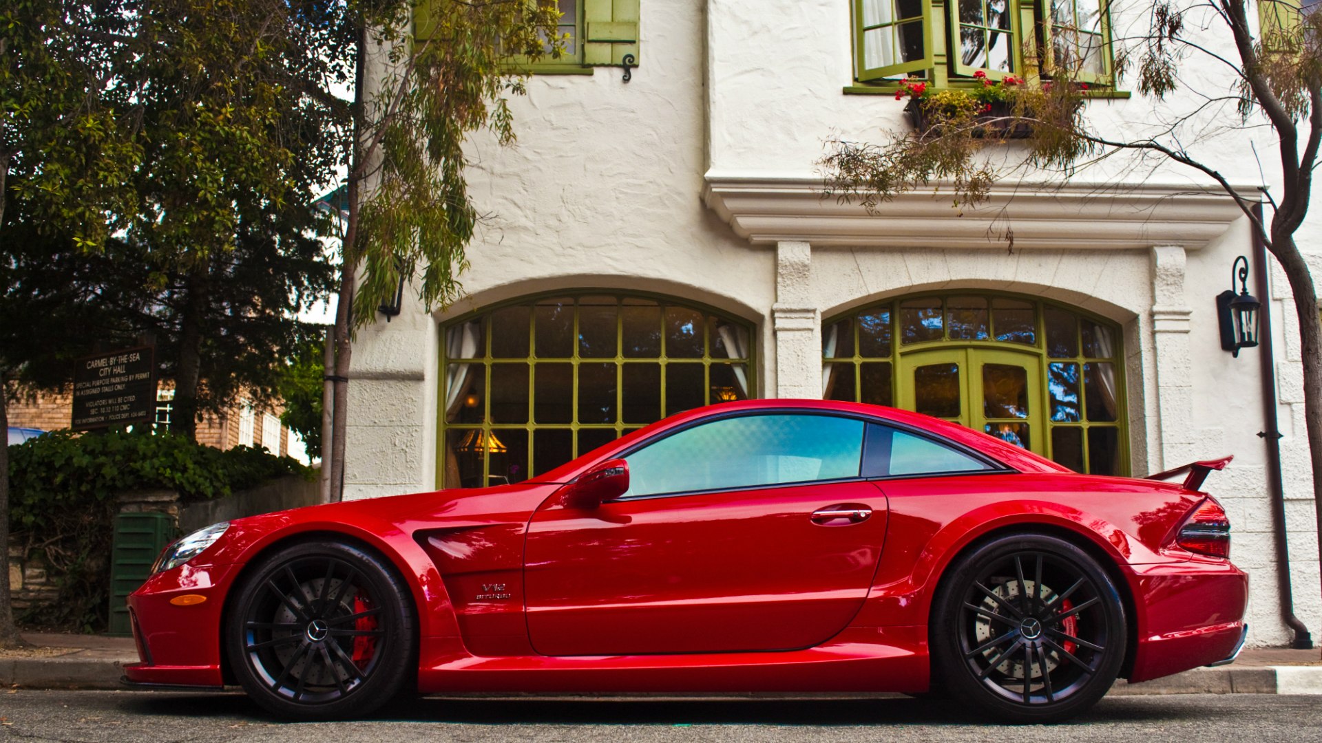 Red Mercedes Benz sl65 AMG