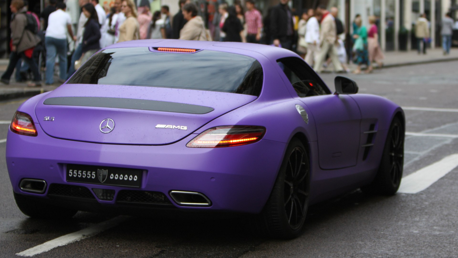 Mercedes-Benz SLS фиолетовый