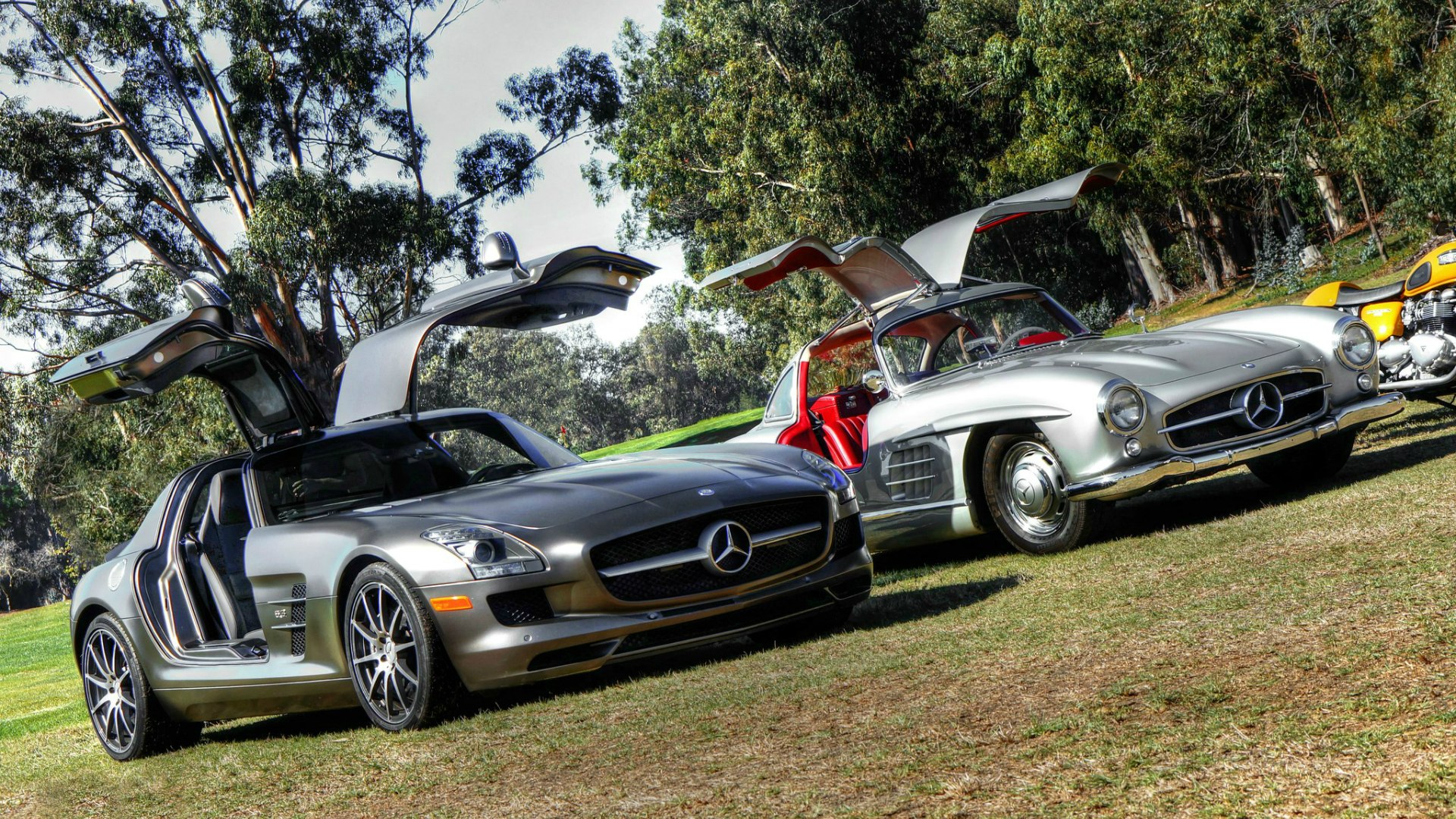 Автомобили Mercedes-Benz SLS AMG & Mercedes-Benz 300SL