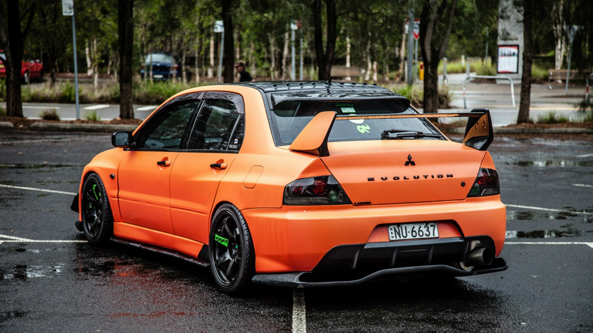 Mitsubishi Lancer Evolution 9 оранжевый