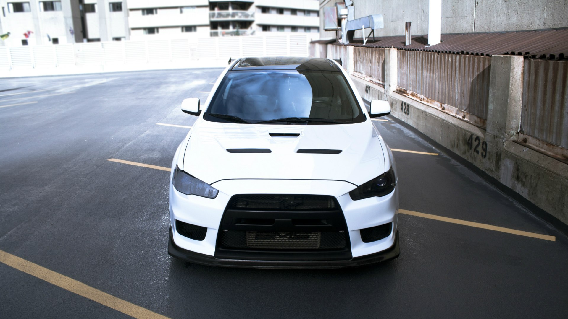 Mitsubishi Lancer Evolution 10 White