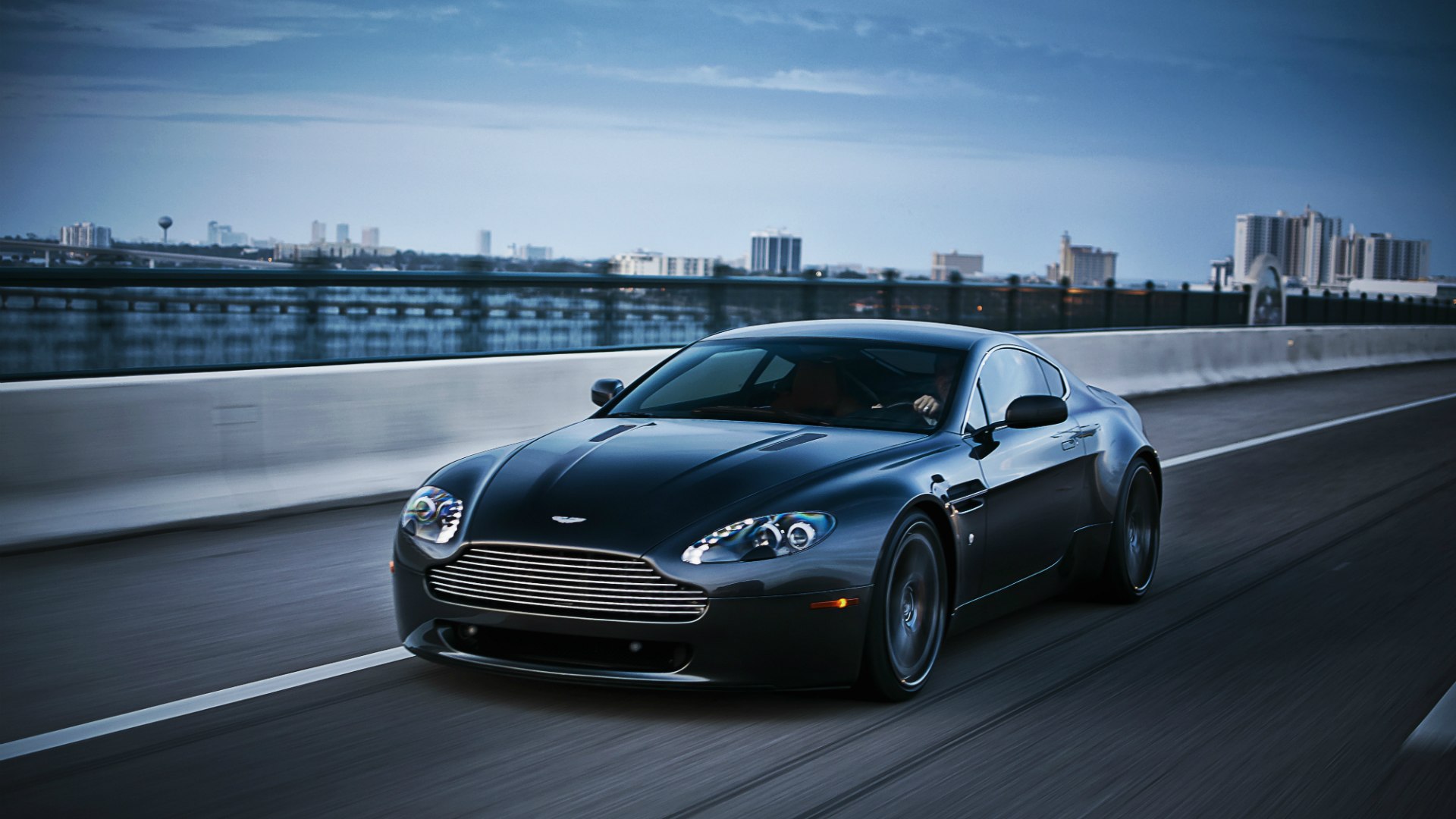 Aston Martin 2013 hre