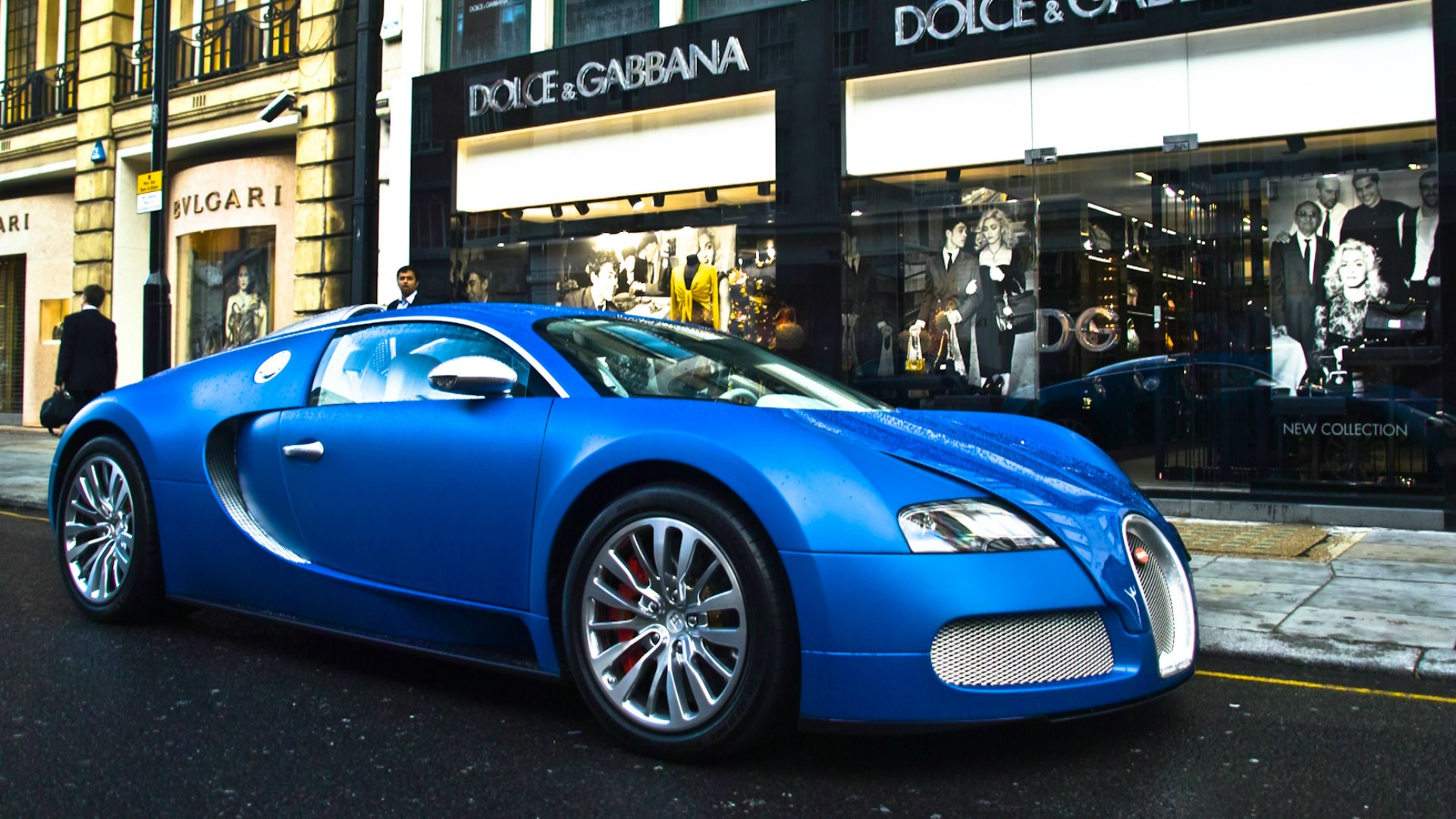 Bugatti Veyron on Street