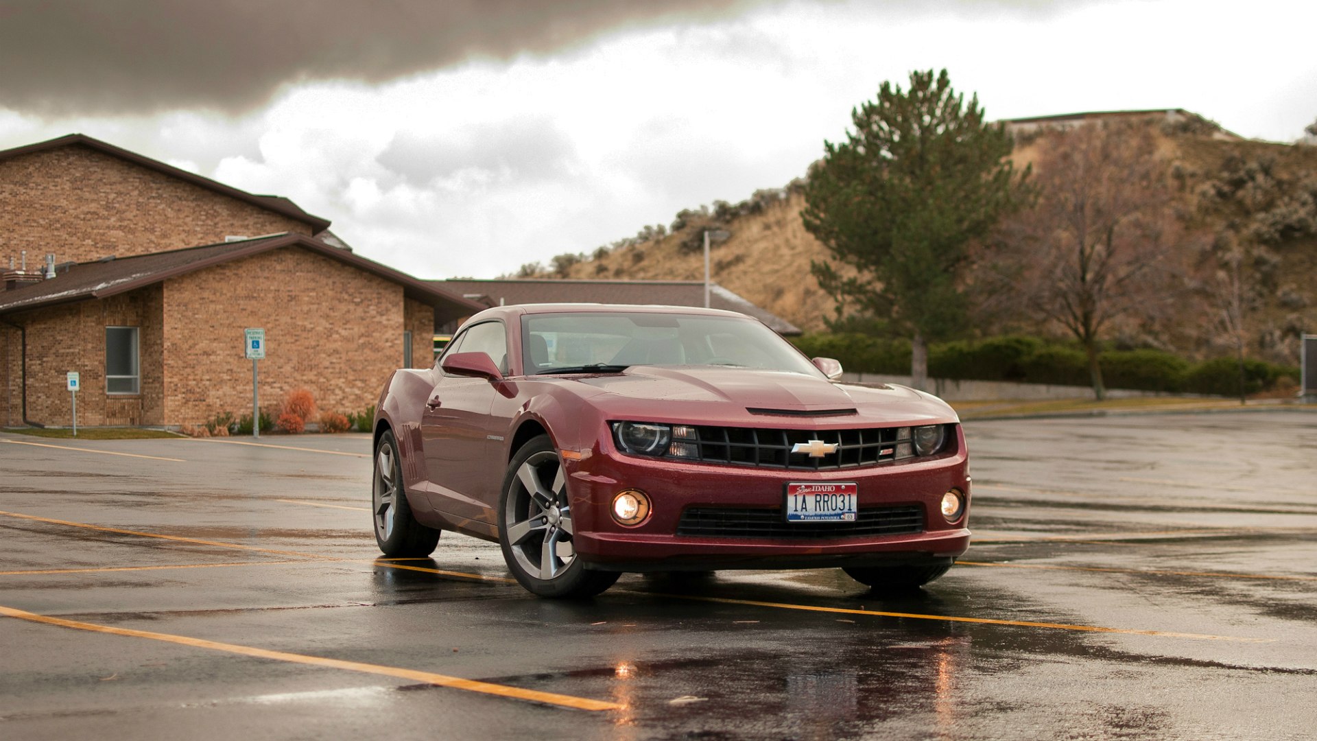 Chevrolet Camaro снизу