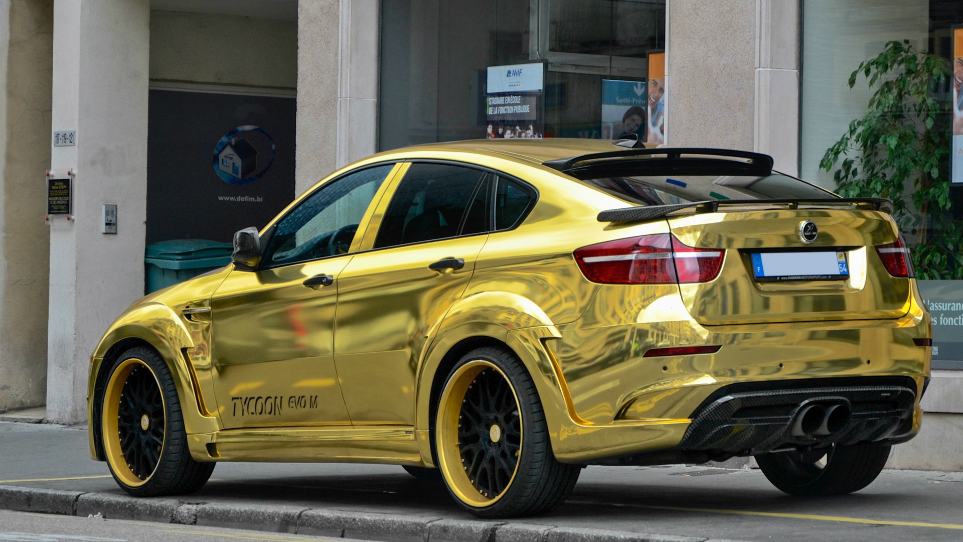 BMW x6 Золотая