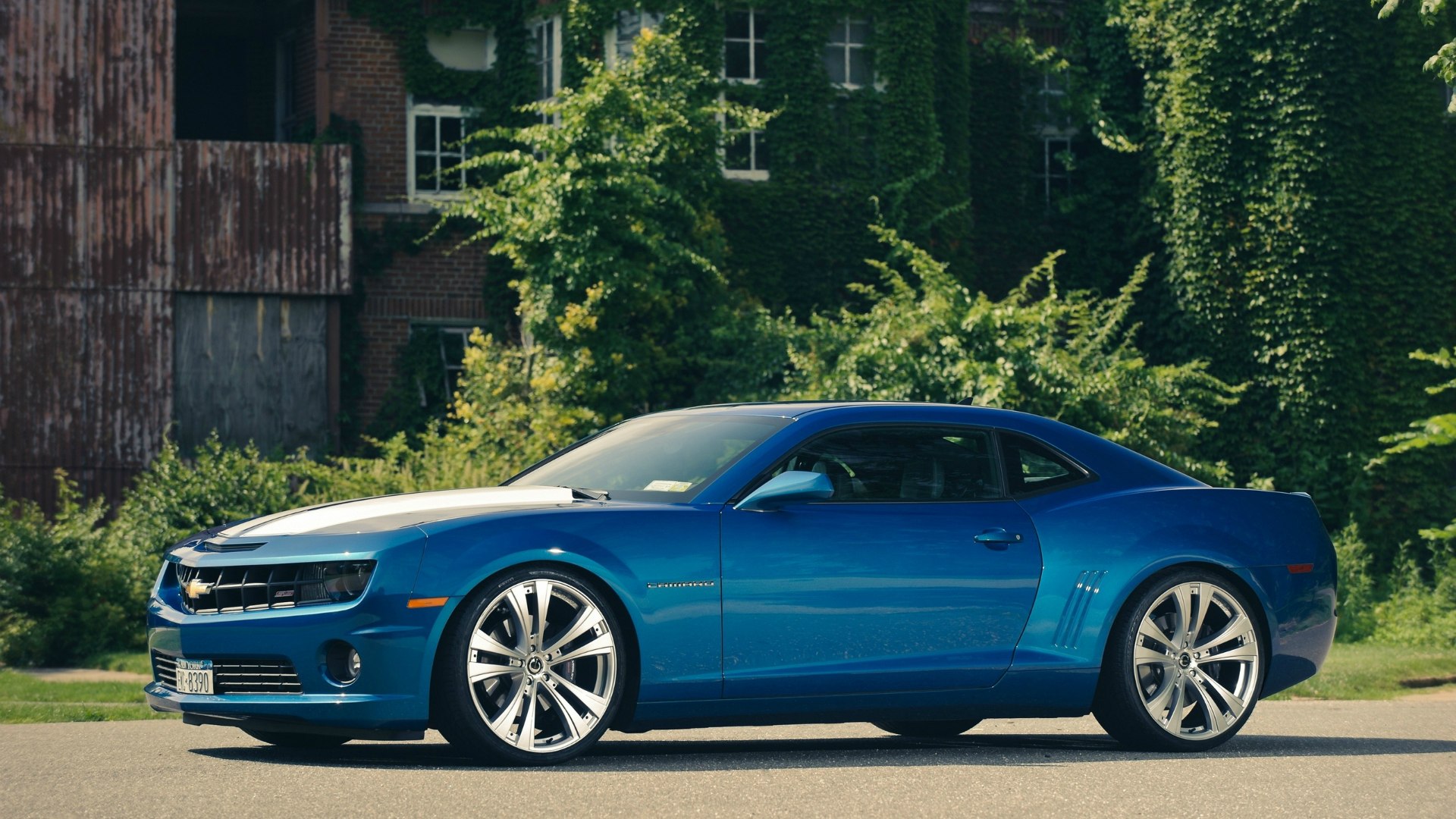 Chevrolet Camaro 2011 синяя