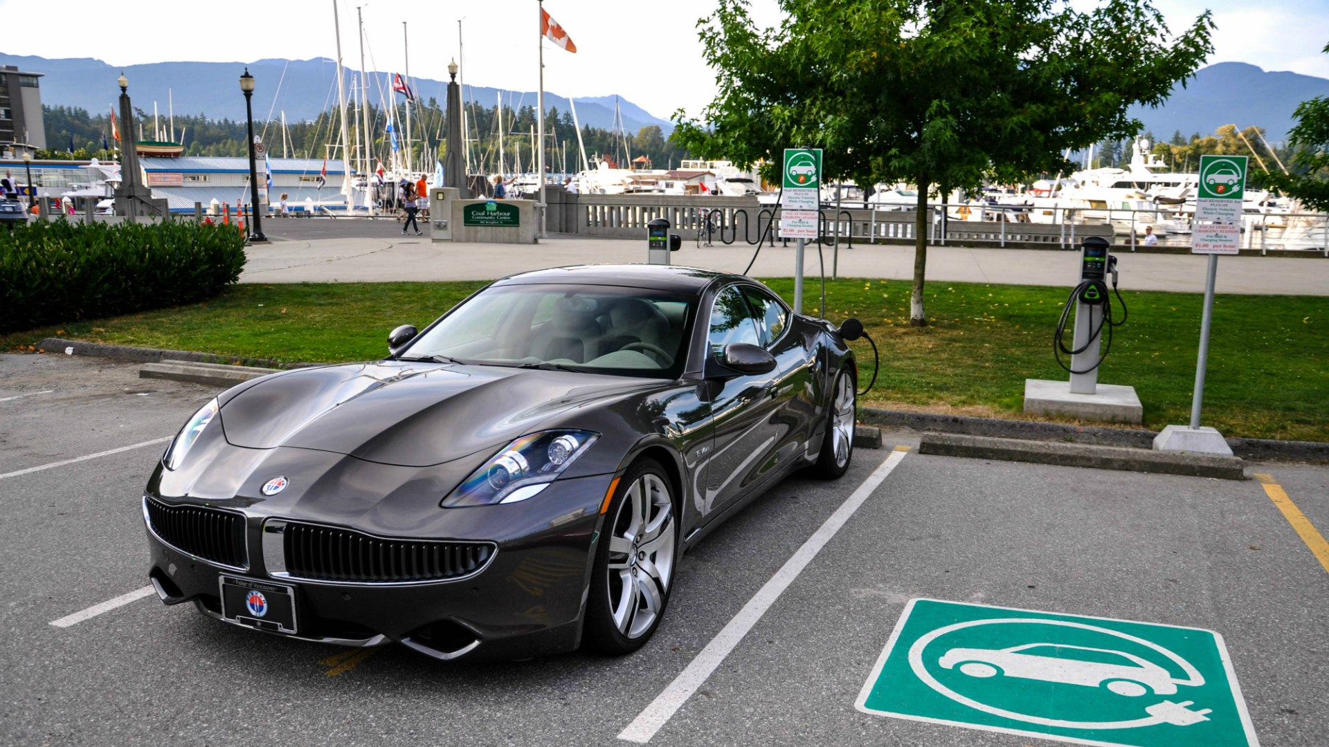 Ever car. Ever машина. Chrome Fisker Karma. Fisker Karma q-Drive. Fisker Karma Concept 2008.