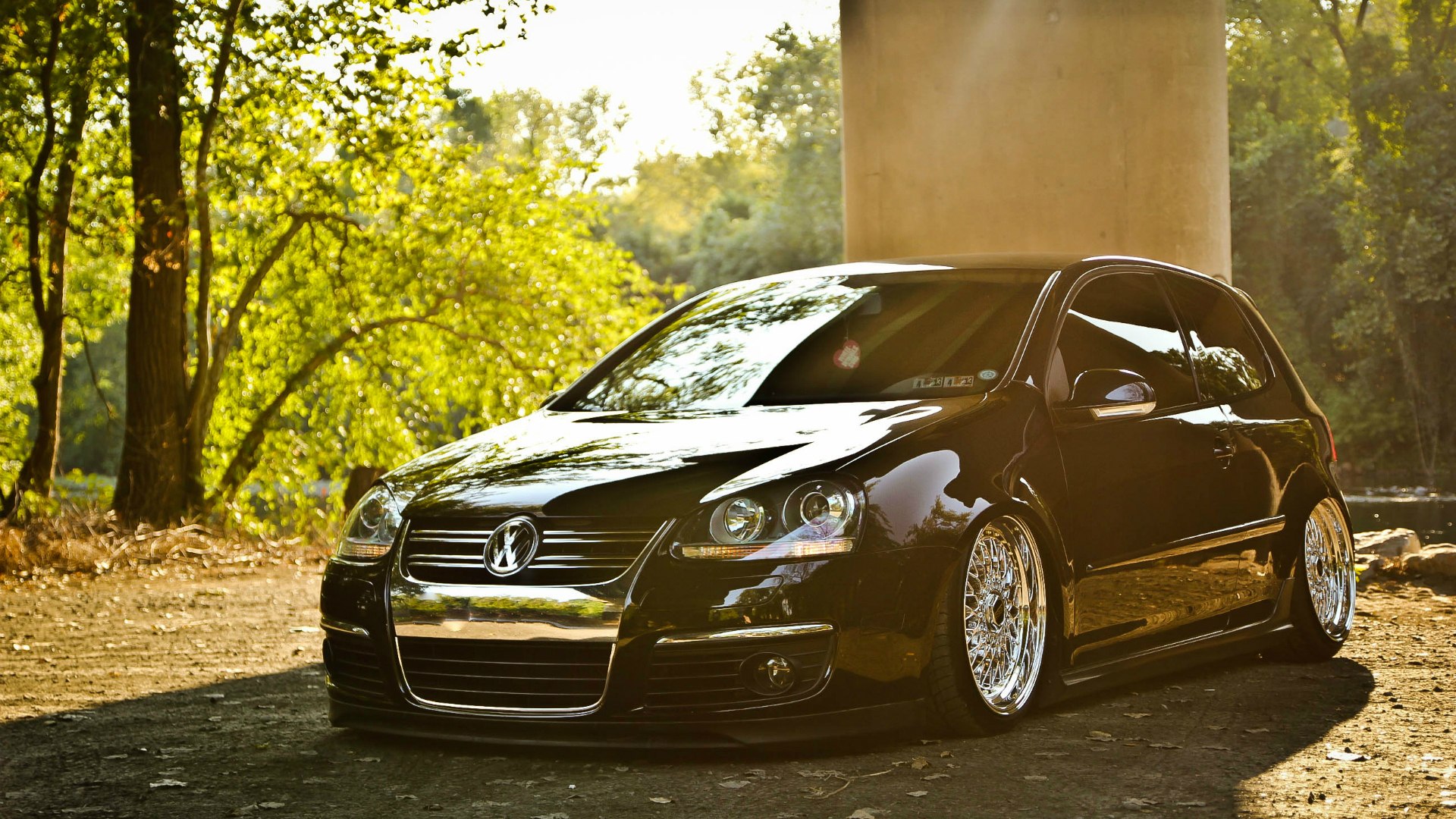 Volkswagen Golf 5 Wallpaper