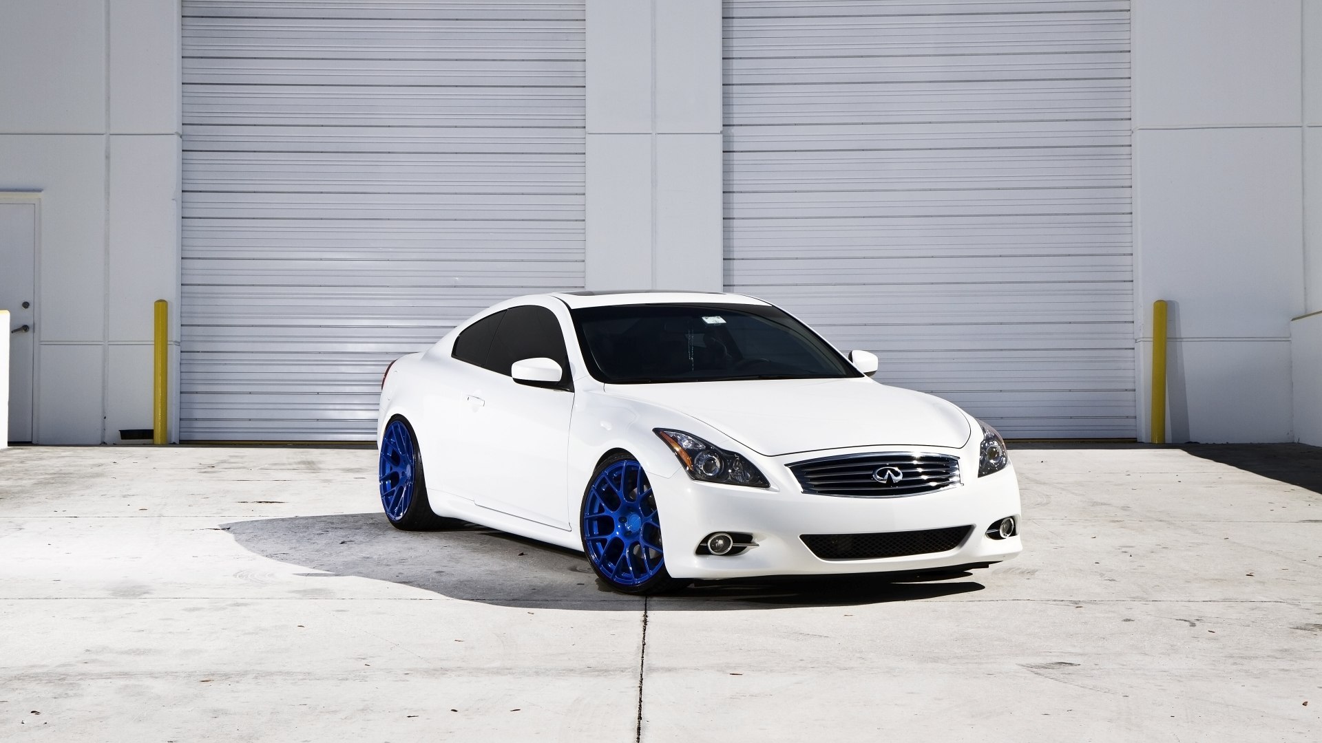 Infiniti g35 White