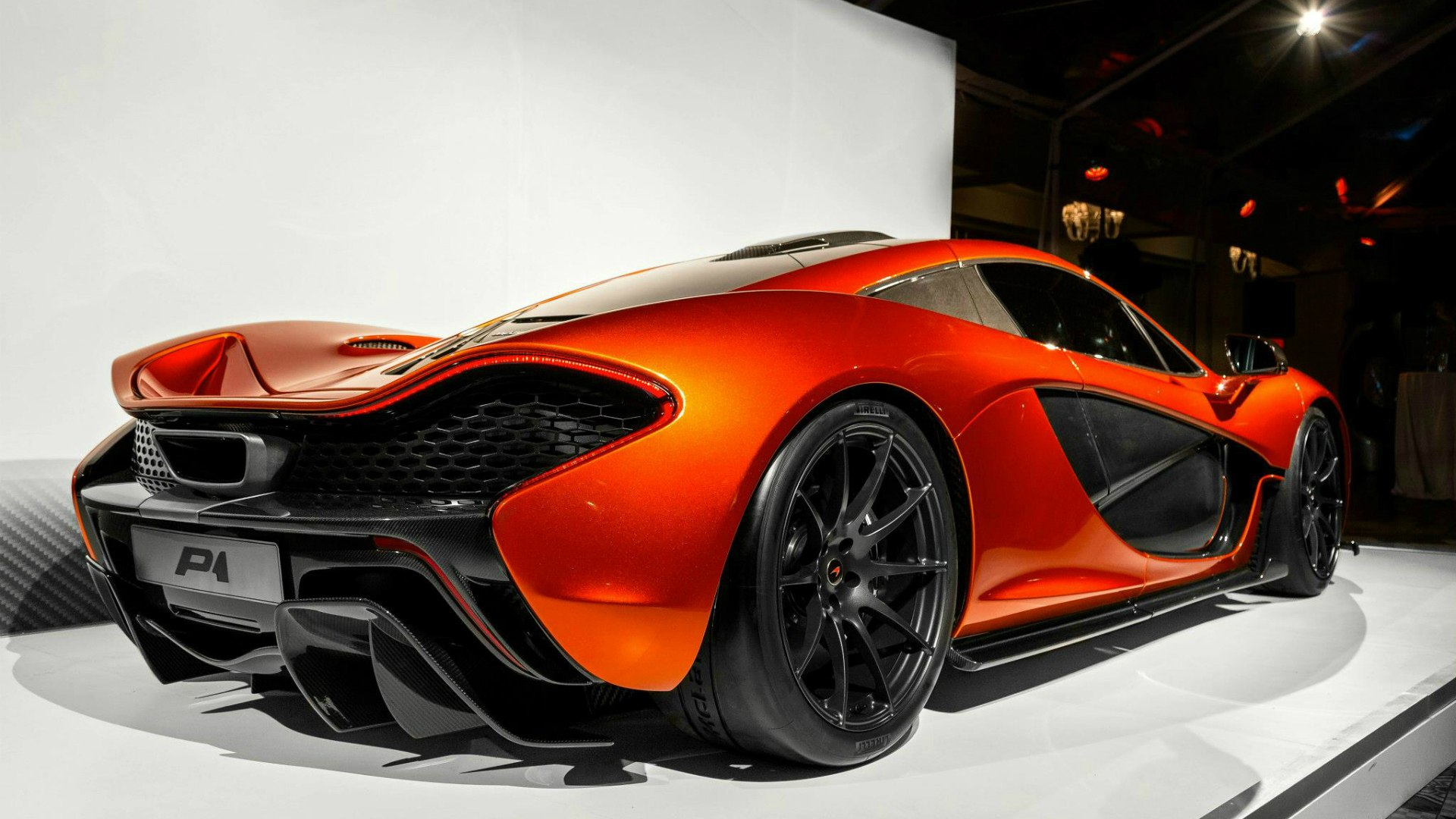 Живые обои mclaren p1