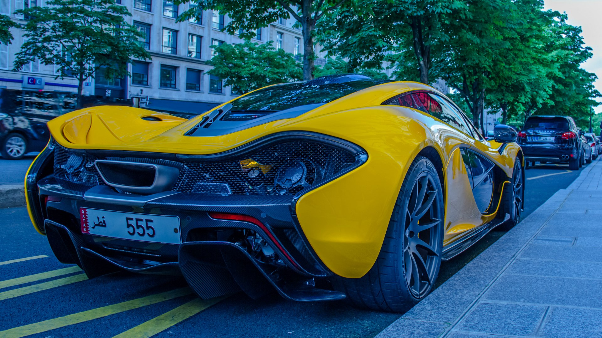 Спорткар MCLAREN p1