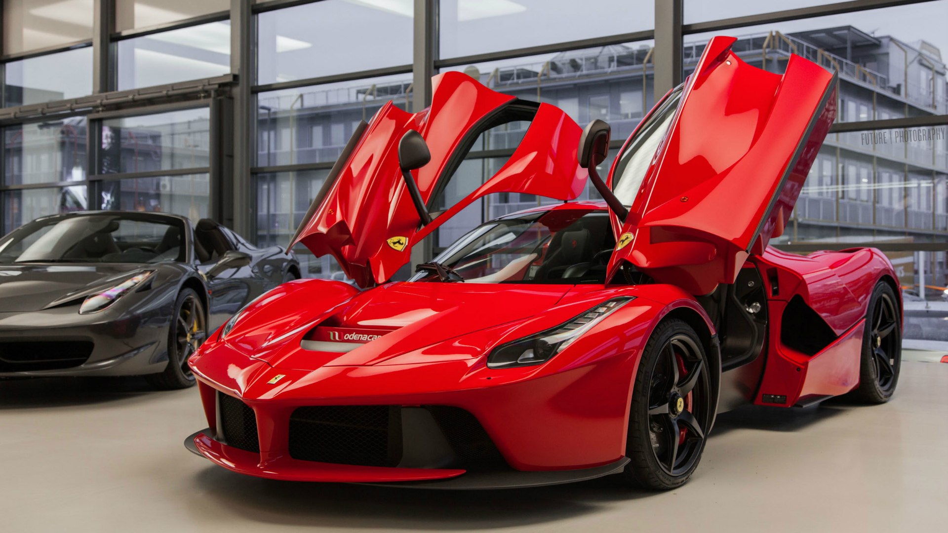 Ferrari LAFERRARI фиолетовая