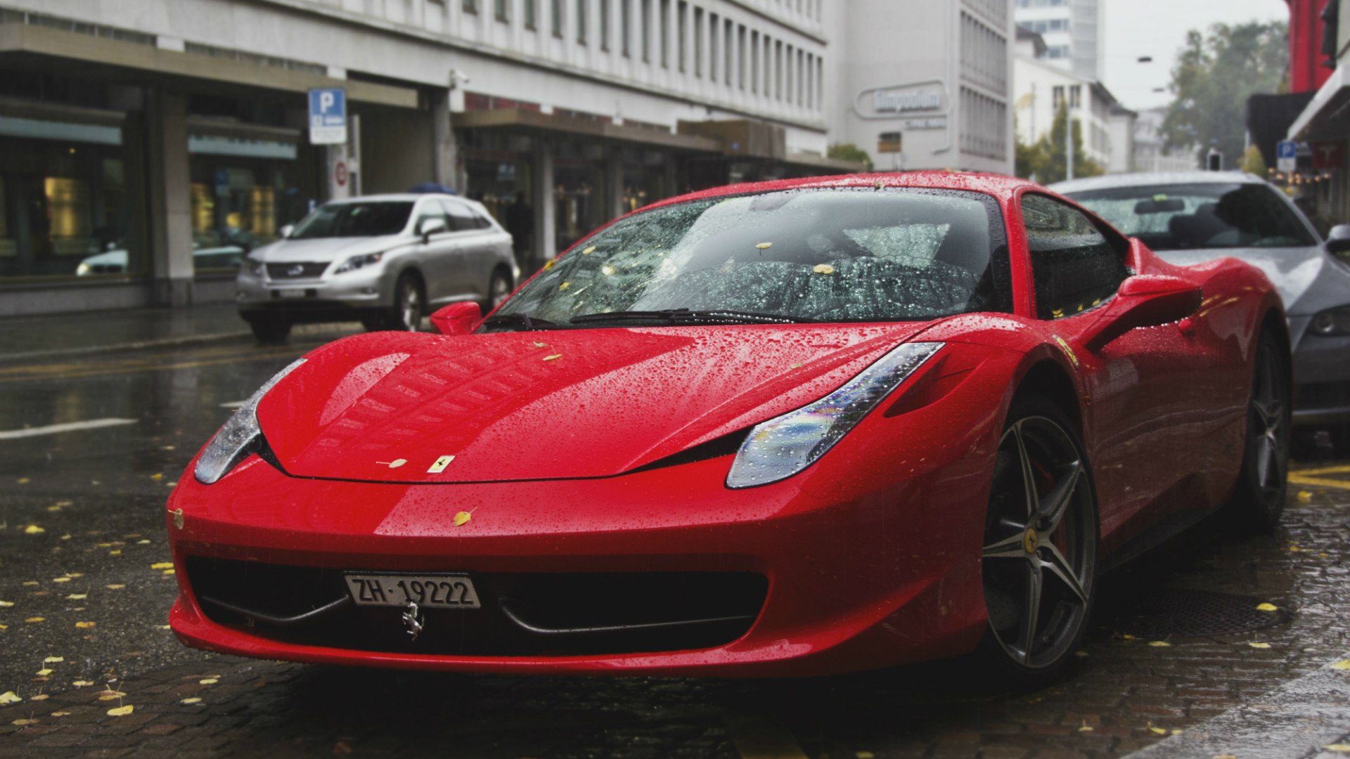 Машина Enzo Ferrari 458 Italia