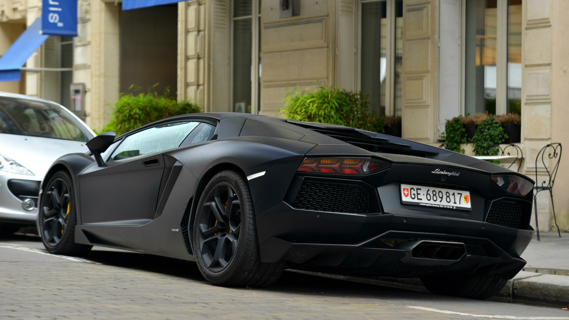 Lamborghini Aventador lp700 4 Black Wallpaper