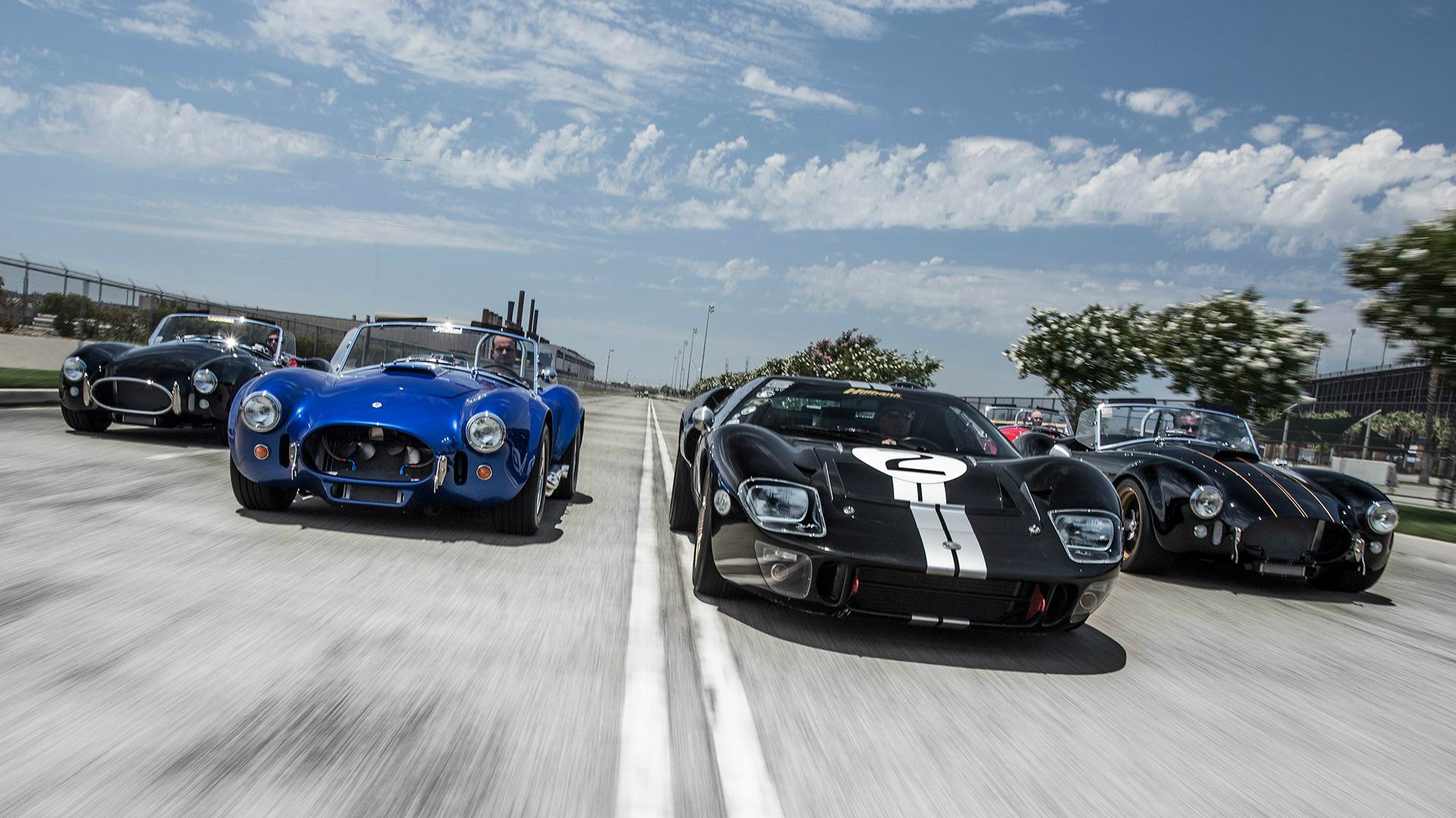Автомобили и другая техника. Ford Shelby Cobra. Ford gt40 Shelby. Shelby Cobra gt 40. Ford gt40 Superformance.