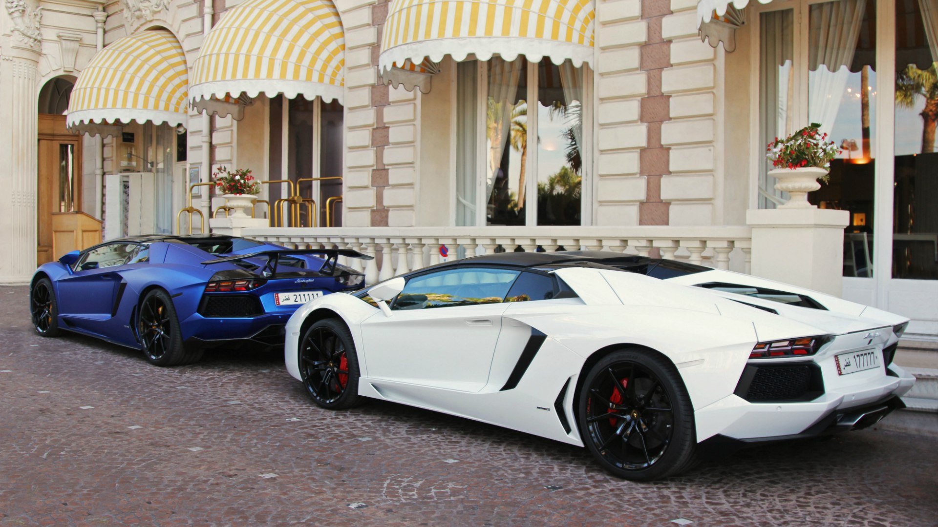 Lamborghini Aventador Roadster lp700 4 Blue