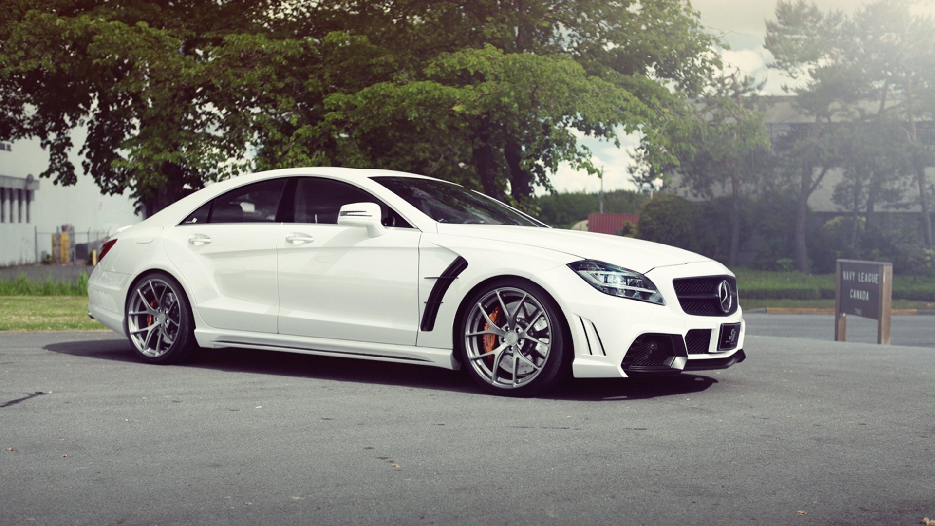 Мерседес CLS 63 AMG белый