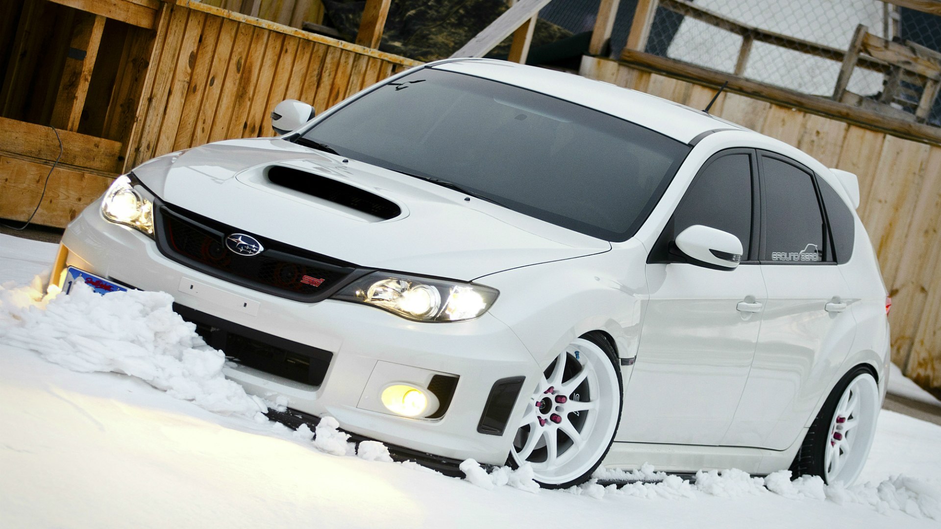 Subaru Impreza белая