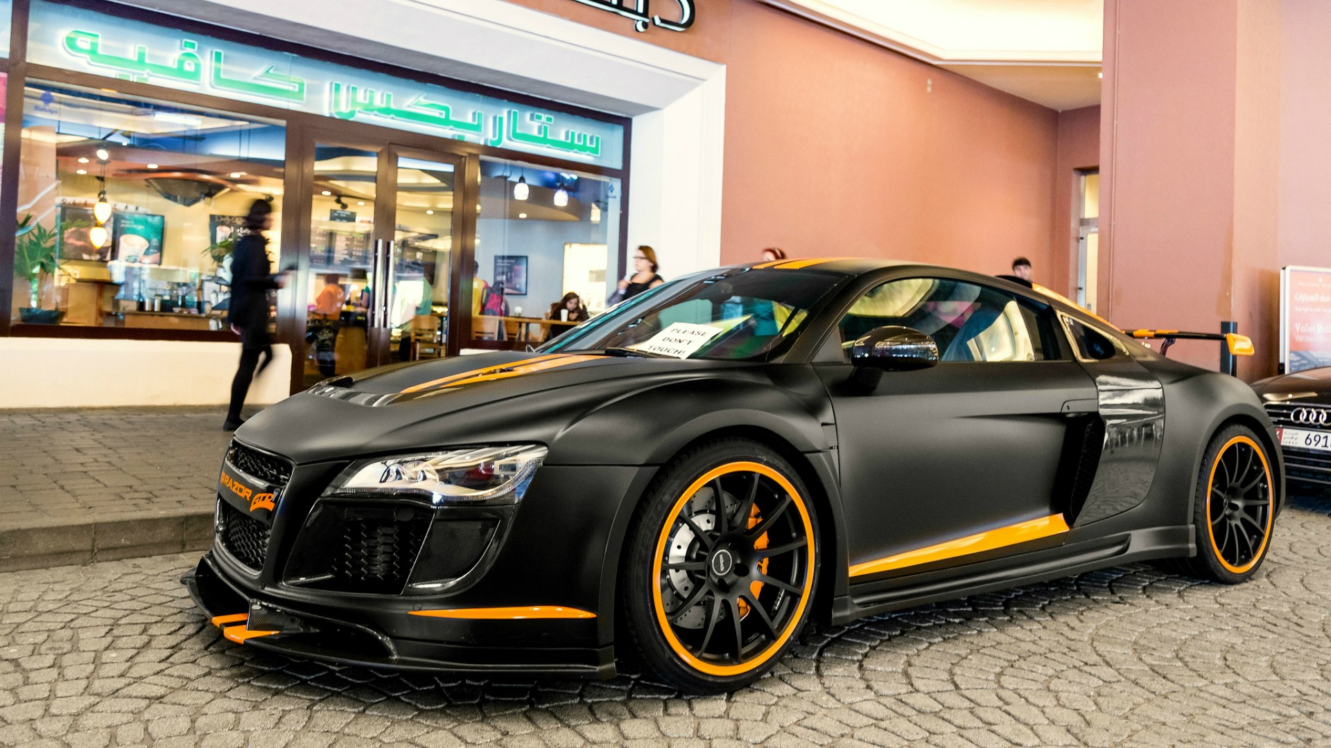 Audi r8 Gold