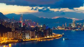 Гонконг, небоскрёбы, вечер