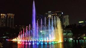 Малайзия, Куала-Лумпур, фонтан, ночной город