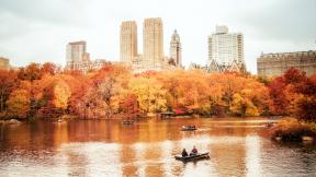 США, Нью-Йорк, осень, река, лодка